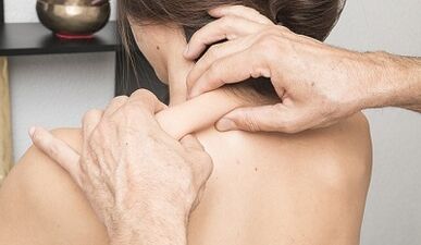 Servikal osteokondroz ilə masaj edin