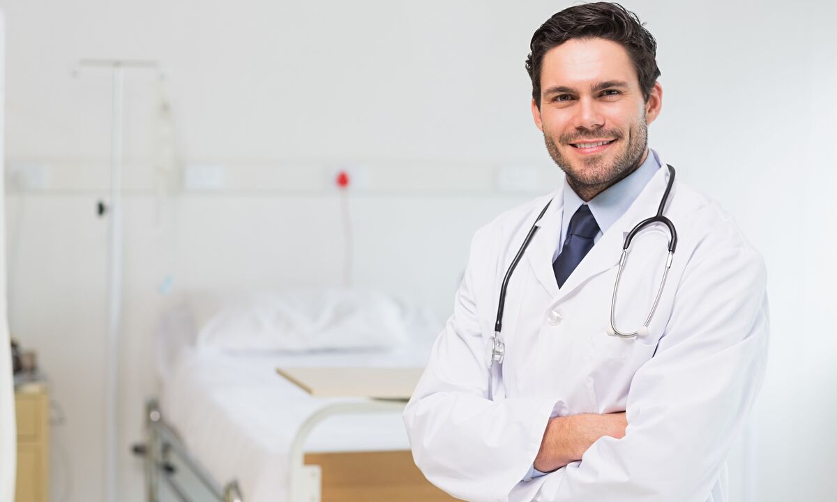 həkim test nəticələrinə əsasən prostatitin müalicəsi üçün dərmanlar təyin edir